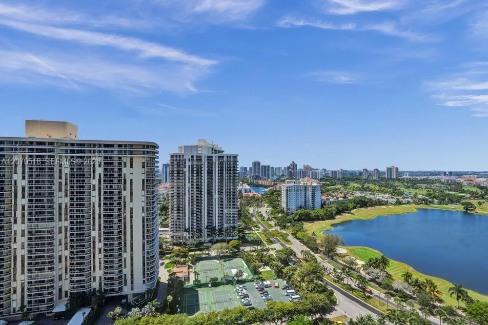 20281 E Country Club Dr #2314 Aventura, FL 33180