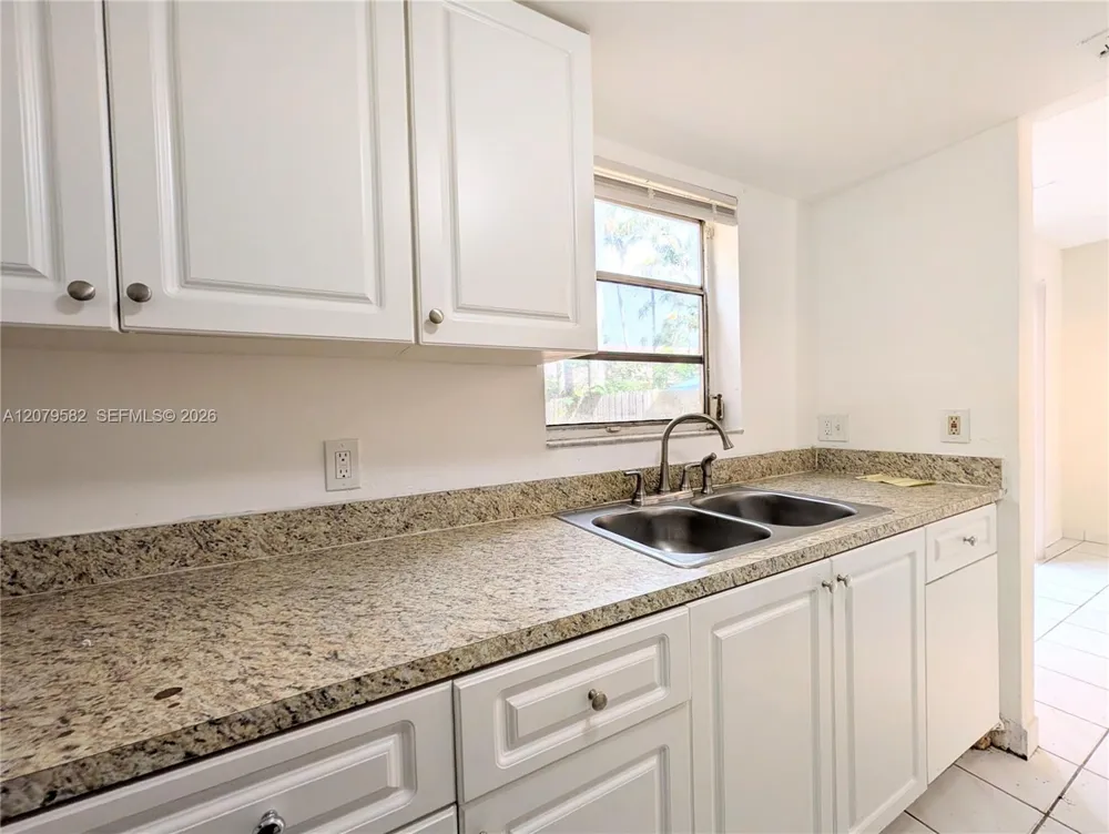 58 SW 14th Ter Homestead, FL 33030