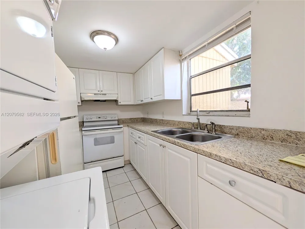 58 SW 14th Ter Homestead, FL 33030