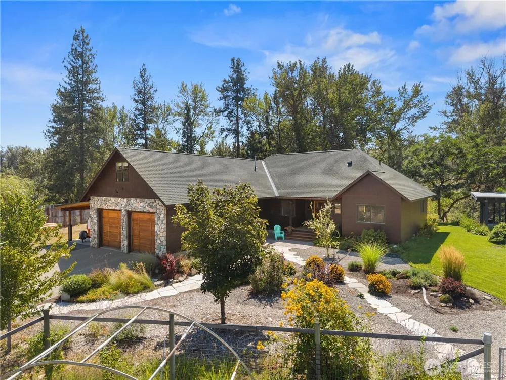 101 Evans Winthrop, WA 98862