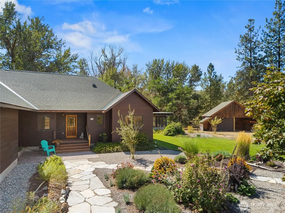 101 Evans Winthrop, WA 98862