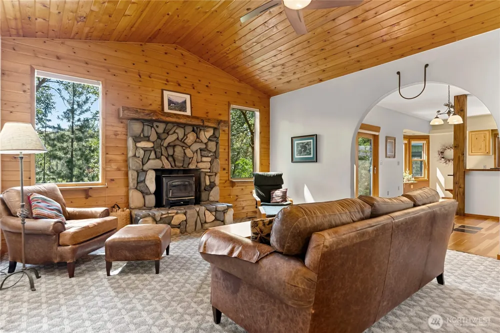 101 Evans Winthrop, WA 98862
