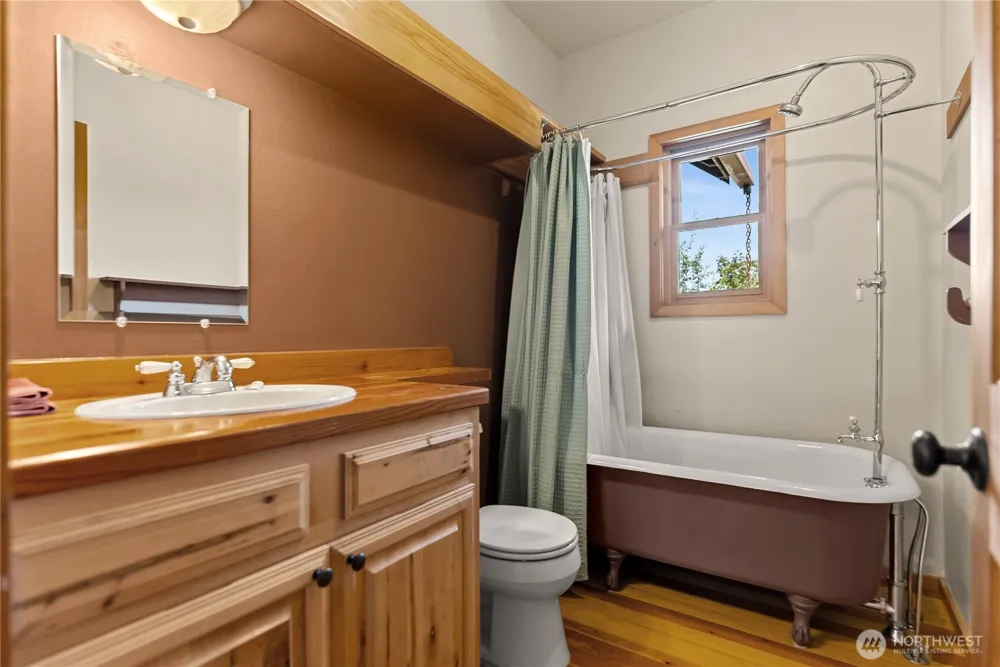 101 Evans Winthrop, WA 98862