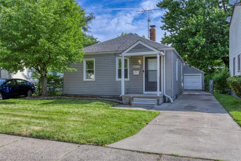 18777 Kingsville Street Harper Woods City, MI 48225