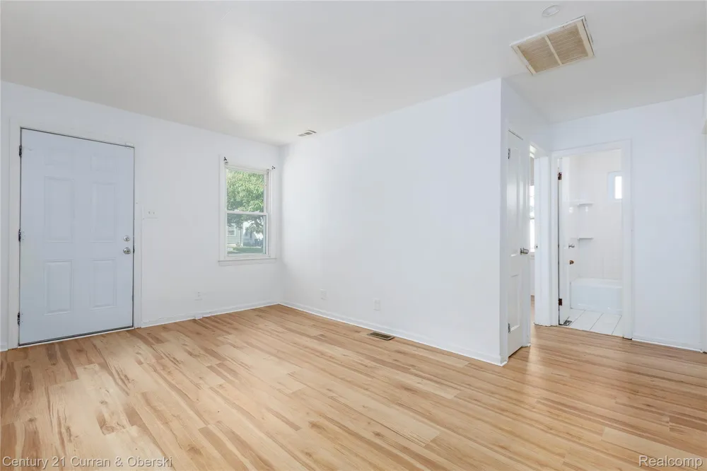 18777 Kingsville Street Harper Woods City, MI 48225