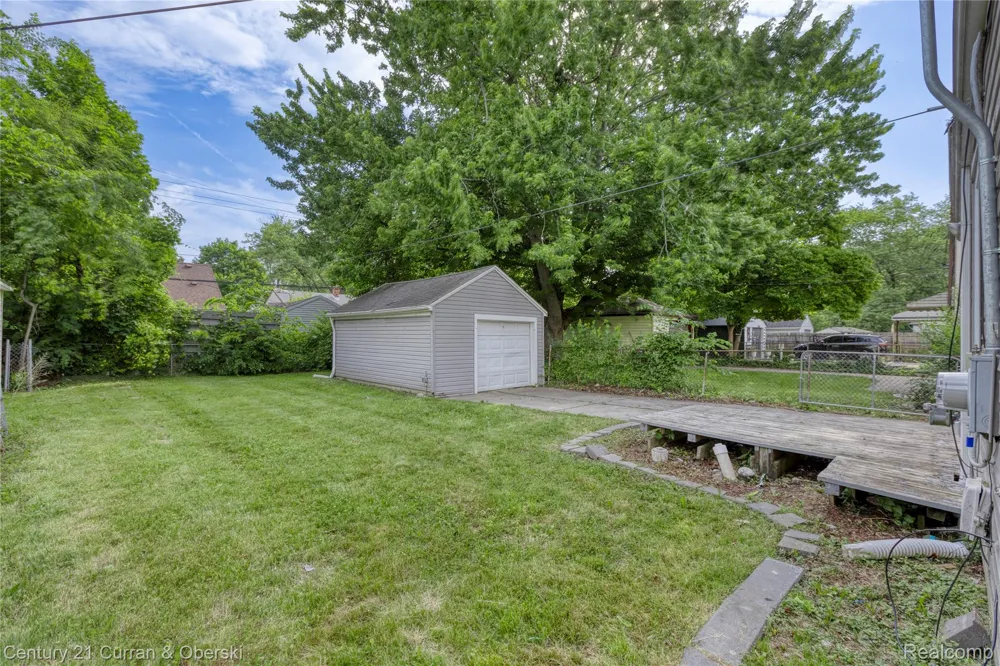 18777 Kingsville Street Harper Woods City, MI 48225
