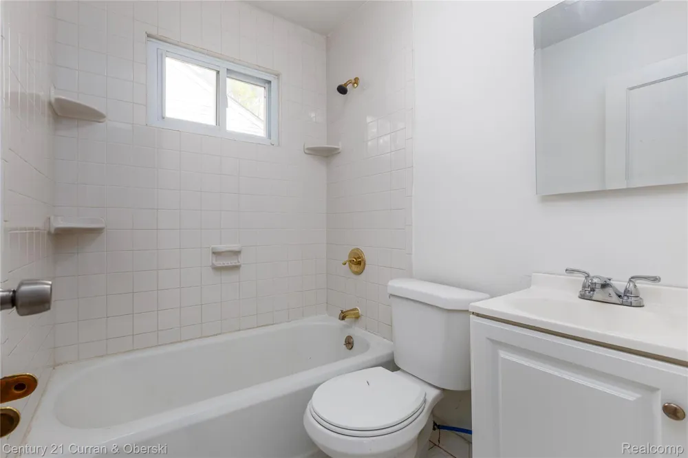 18777 Kingsville Street Harper Woods City, MI 48225