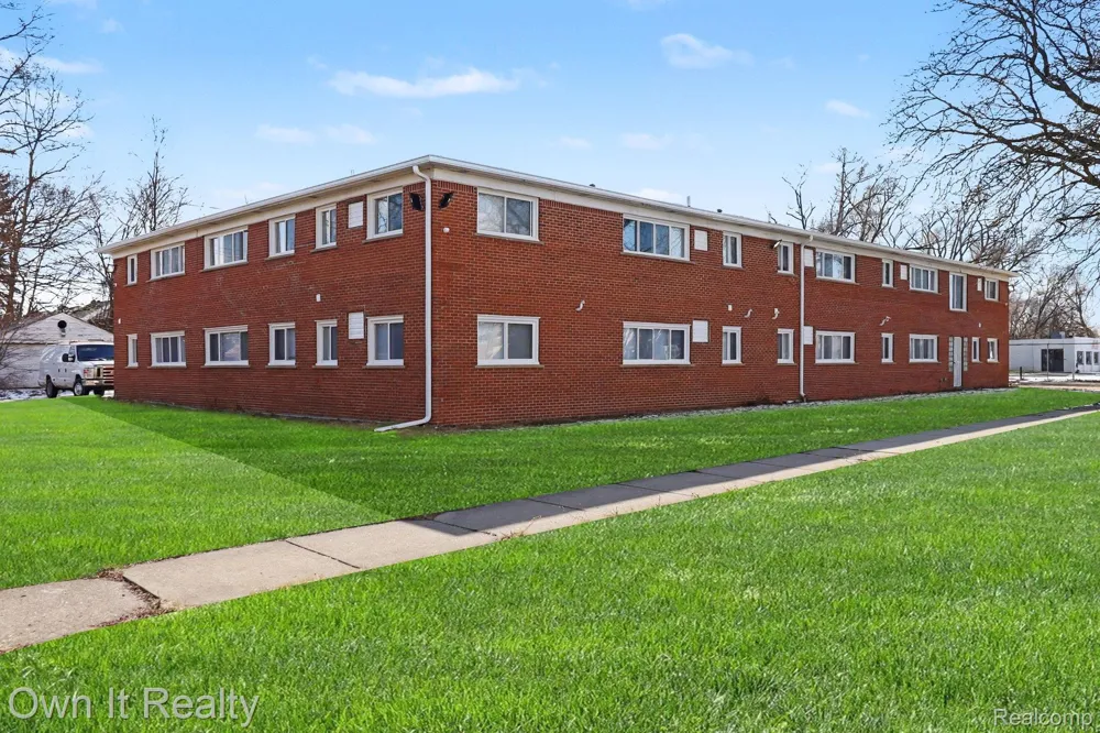 13031 Joy Road Detroit City, MI 48228