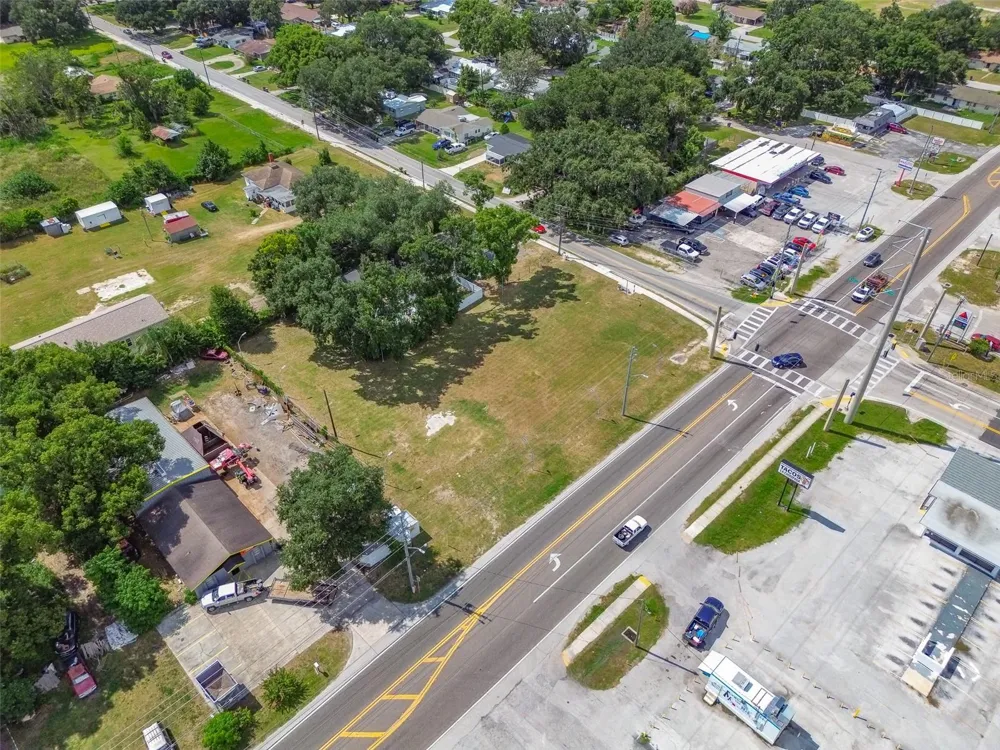 1336 COMBEE ROAD Lakeland, FL 33801