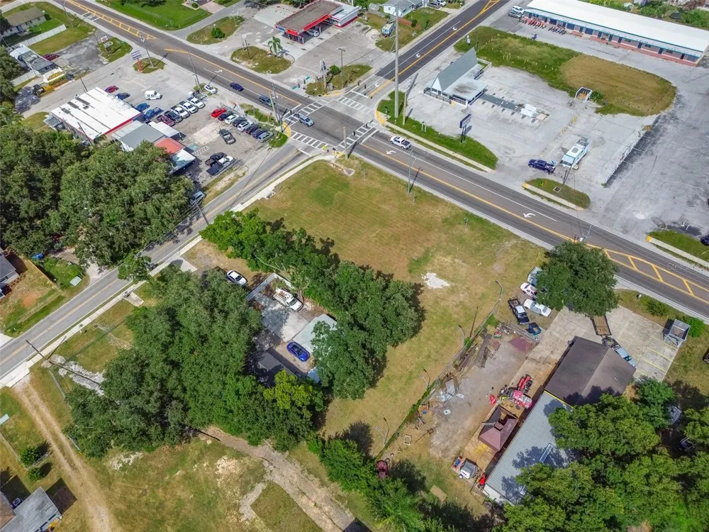 1336 COMBEE ROAD Lakeland, FL 33801