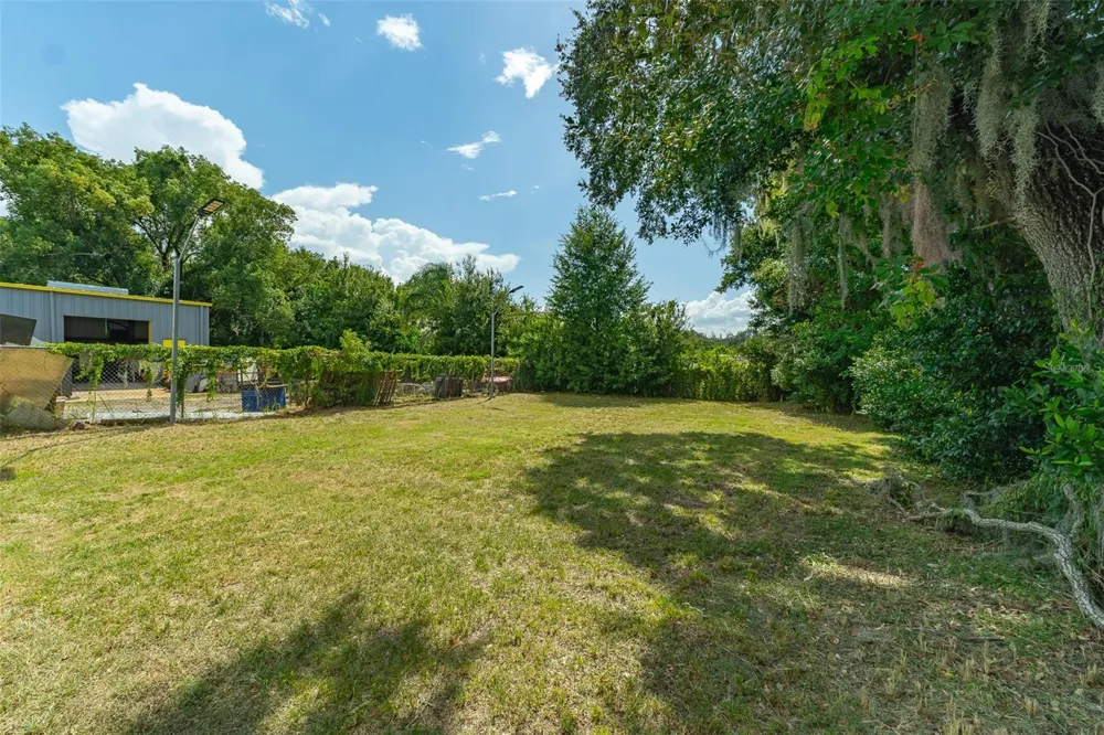 1336 COMBEE ROAD Lakeland, FL 33801