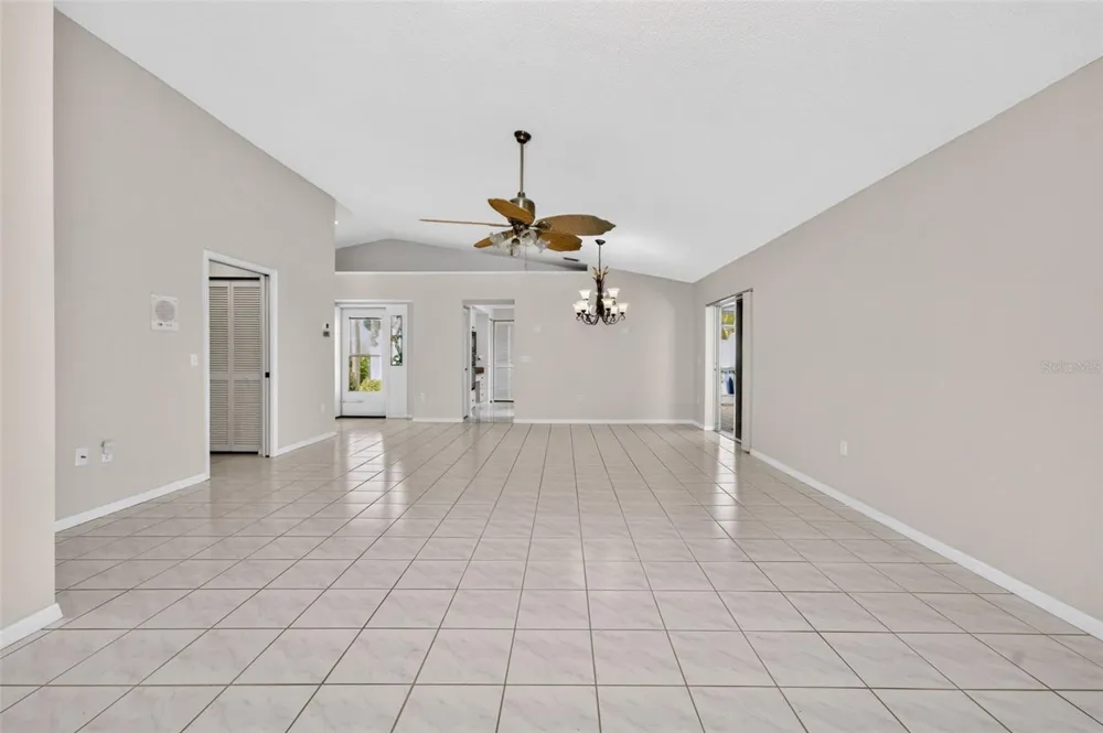 718 BRIGHTSIDE CRESCENT DRIVE #10 Venice, FL 34293