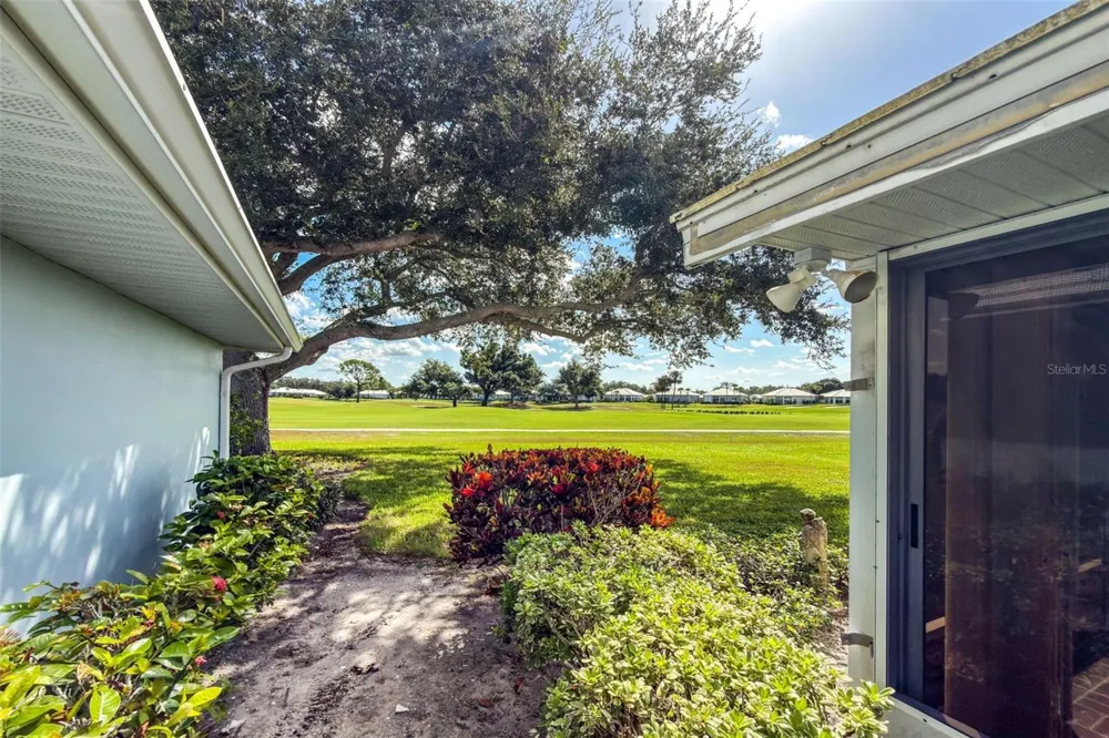 718 BRIGHTSIDE CRESCENT DRIVE #10 Venice, FL 34293