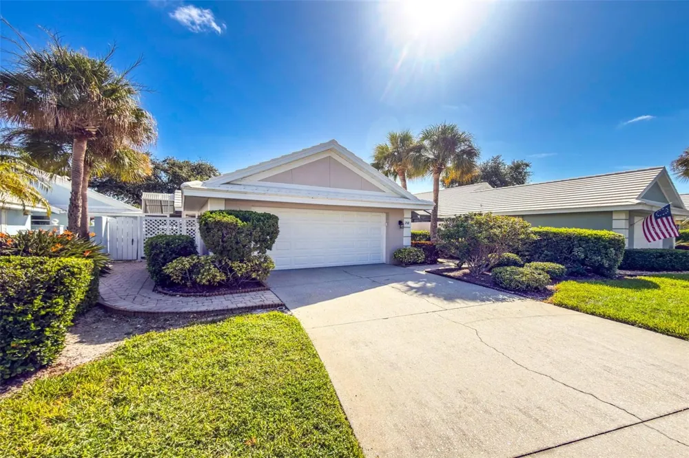 718 BRIGHTSIDE CRESCENT DRIVE #10 Venice, FL 34293