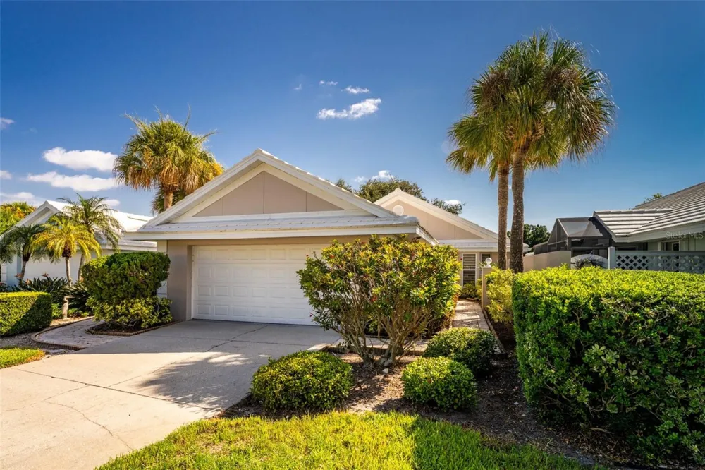 718 BRIGHTSIDE CRESCENT DRIVE #10 Venice, FL 34293