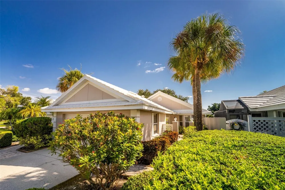 718 BRIGHTSIDE CRESCENT DRIVE #10 Venice, FL 34293