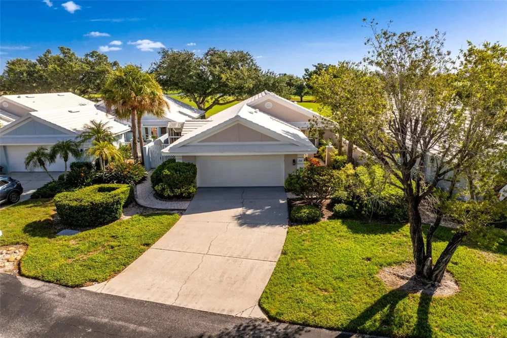 718 BRIGHTSIDE CRESCENT DRIVE #10 Venice, FL 34293