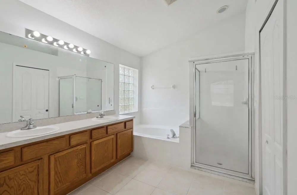 15723 MARKHAM DRIVE Clermont, FL 34714