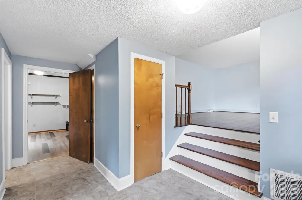 4819 Carousel Drive Charlotte, NC 28212