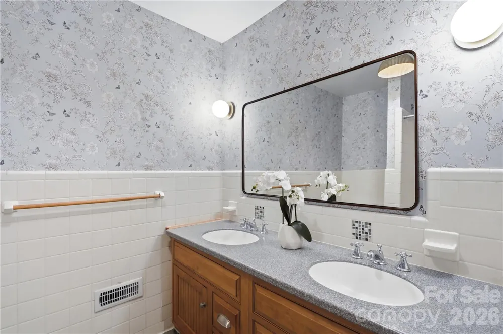 4819 Carousel Drive Charlotte, NC 28212