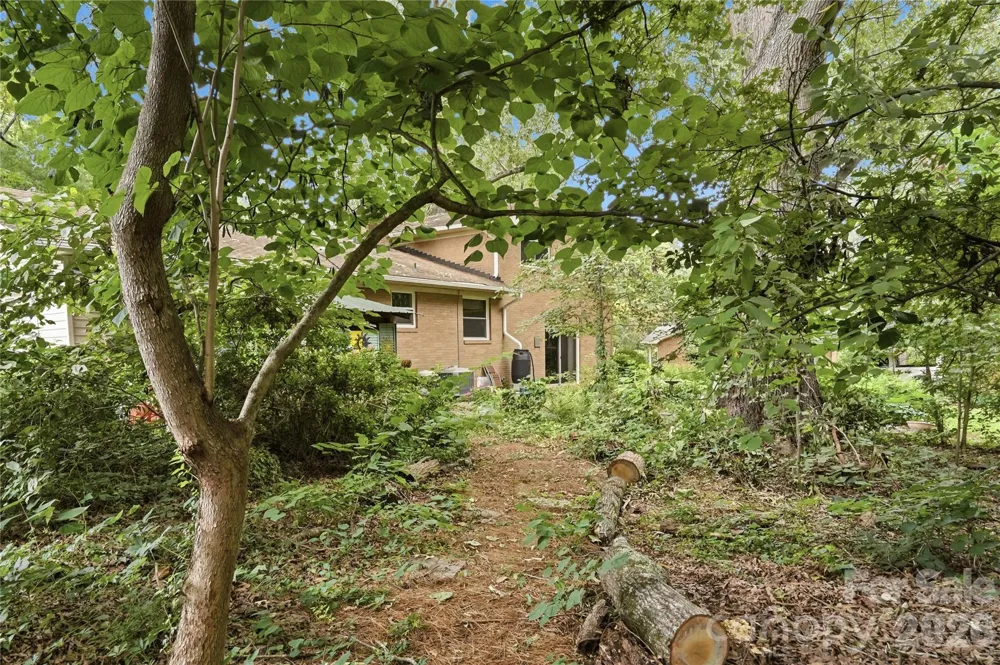 4819 Carousel Drive Charlotte, NC 28212