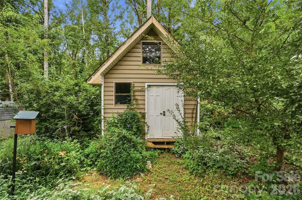 4819 Carousel Drive Charlotte, NC 28212