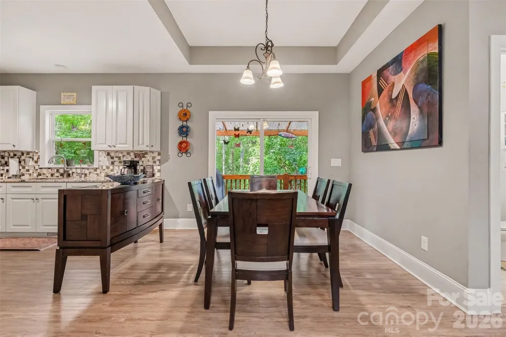 1042 Rosewood Drive Dallas, NC 28034