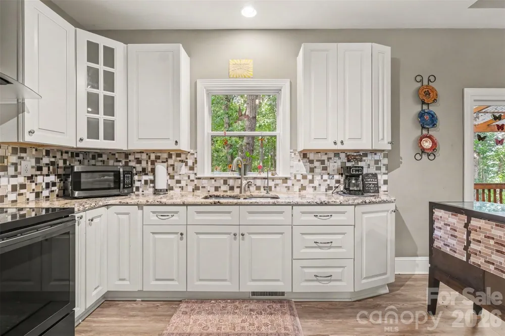 1042 Rosewood Drive Dallas, NC 28034