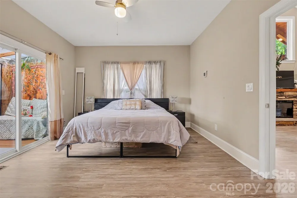 1042 Rosewood Drive Dallas, NC 28034