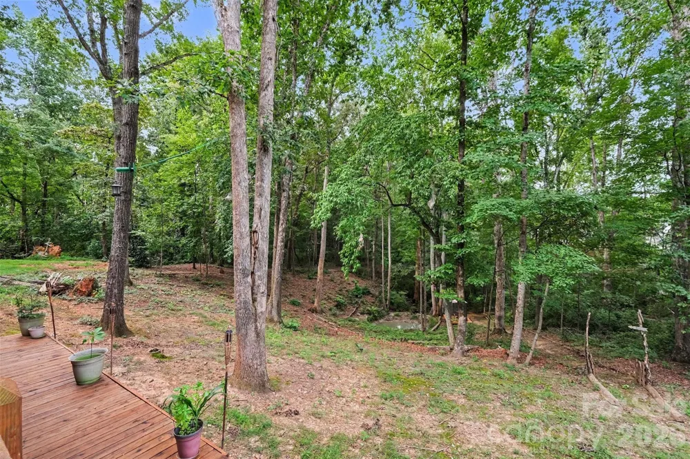 1042 Rosewood Drive Dallas, NC 28034