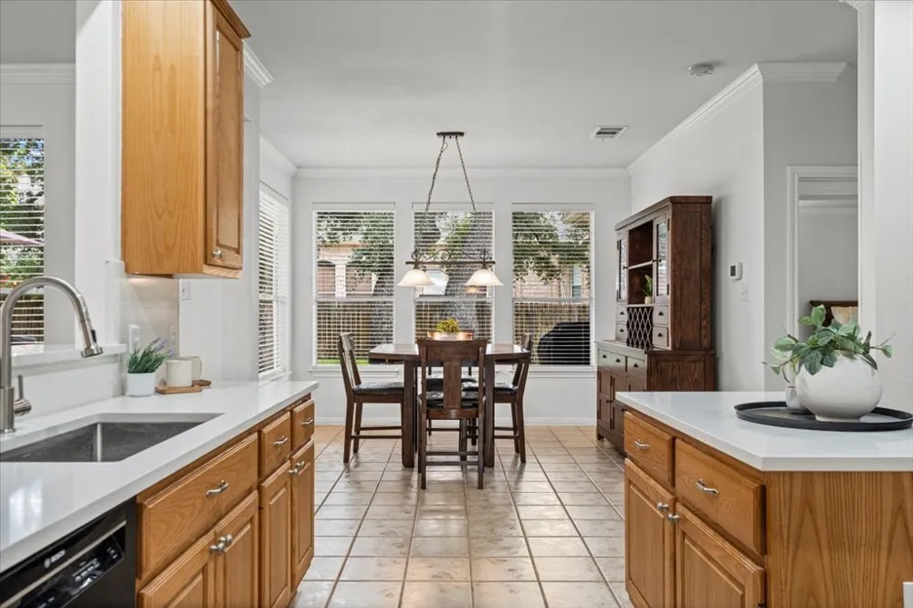 2005 Forest Hill Cove Round Rock, TX 78665