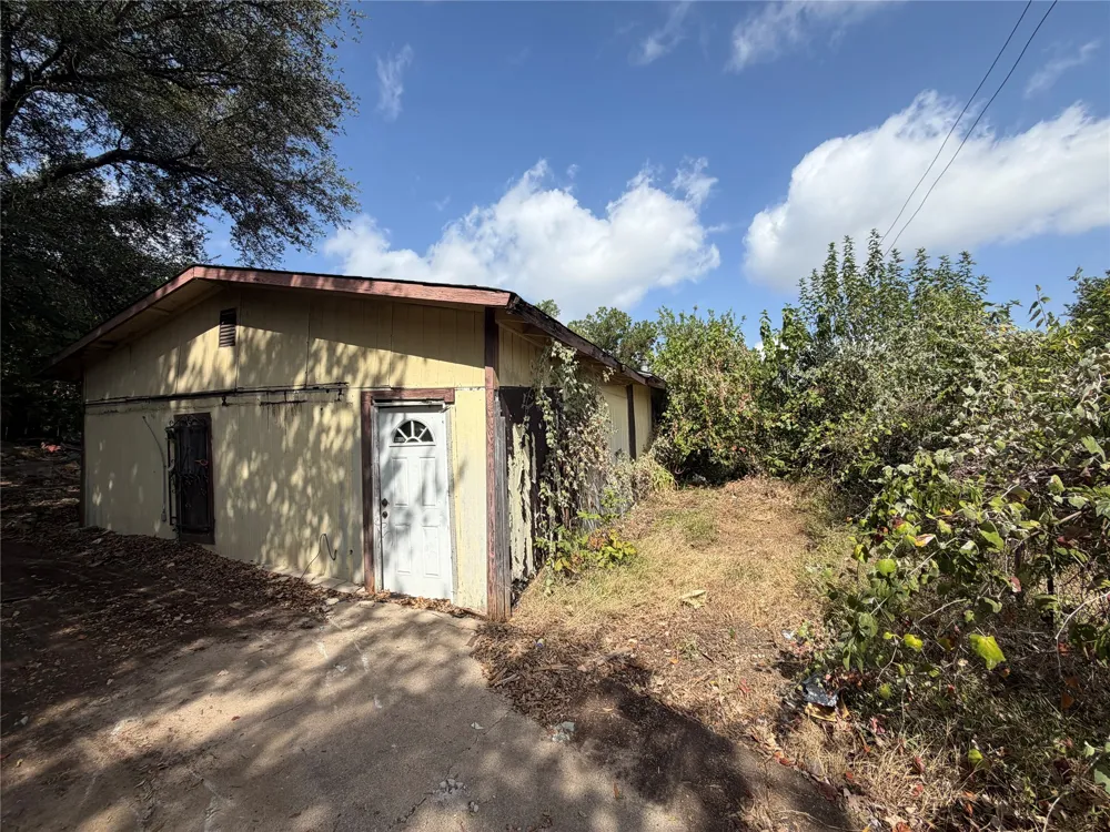 4909 Eastdale Drive Austin, TX 78723