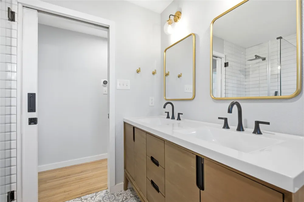 905 E 53rd Street Austin, TX 78751