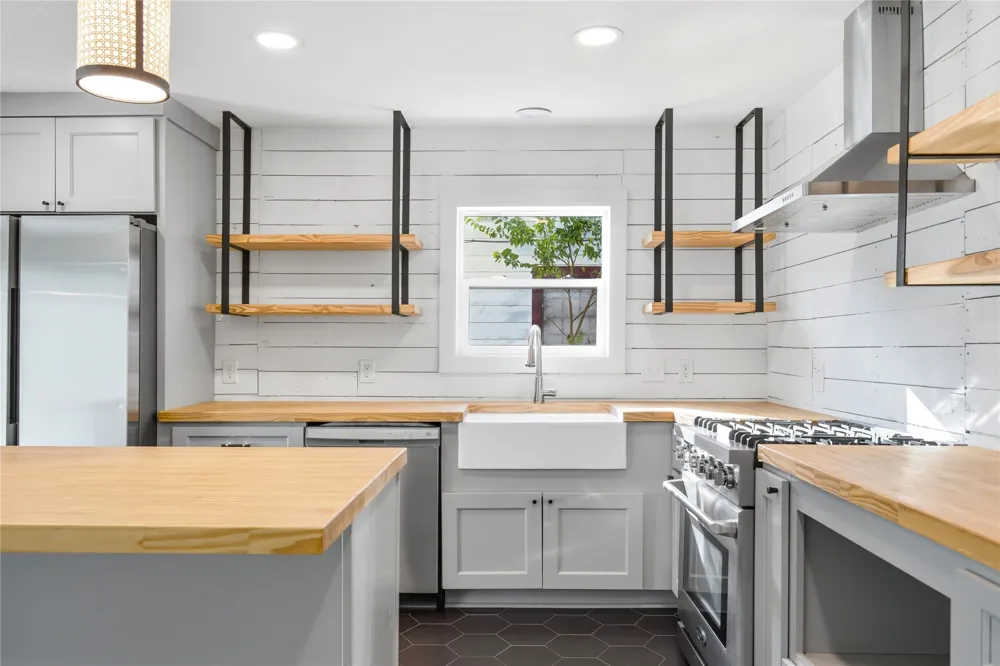905 E 53rd Street Austin, TX 78751