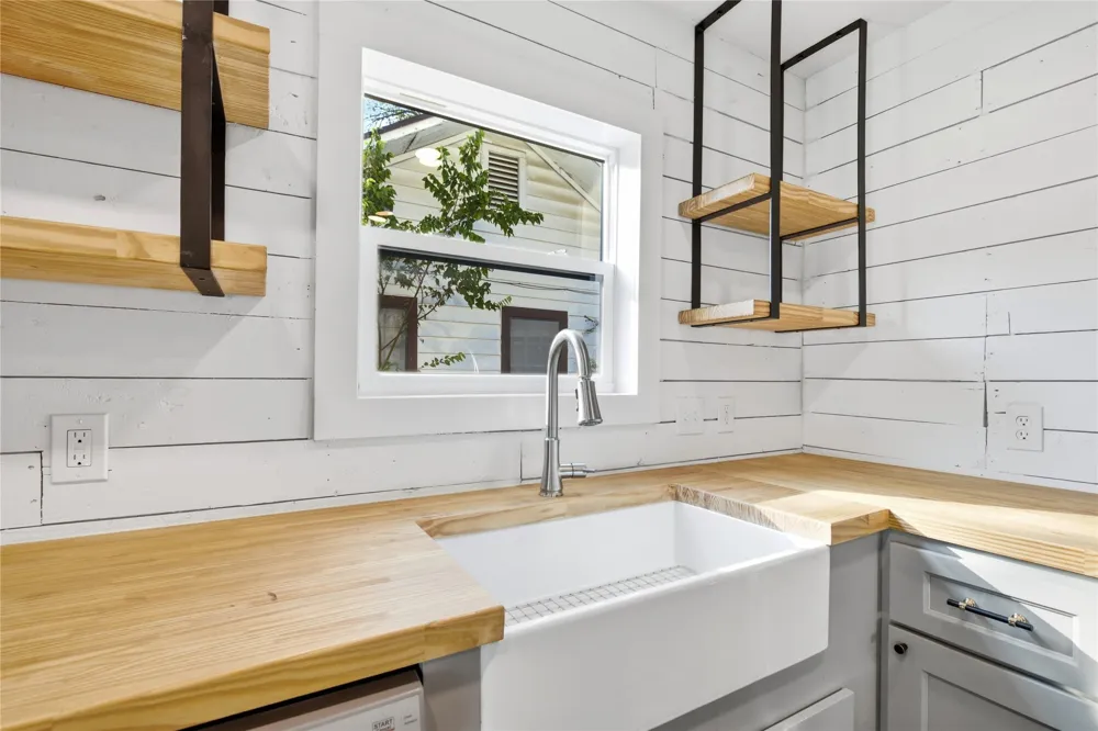 905 E 53rd Street Austin, TX 78751