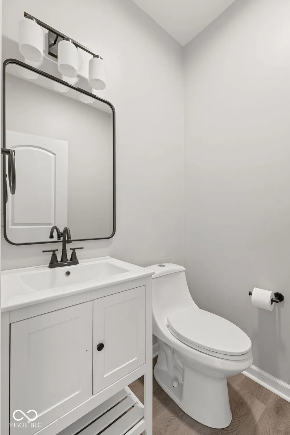 2047 Ruckle Street Indianapolis, IN 46202