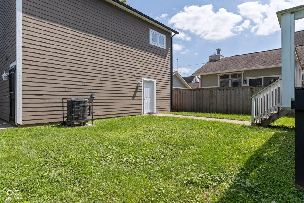 2047 Ruckle Street Indianapolis, IN 46202