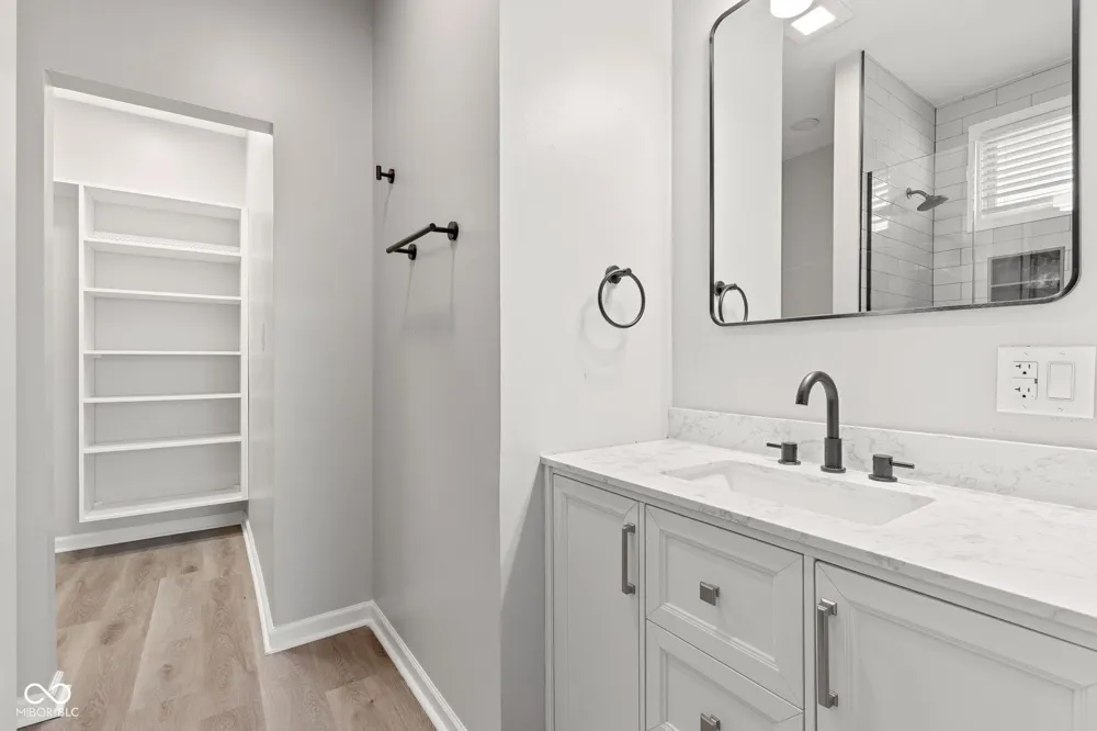 2047 Ruckle Street Indianapolis, IN 46202
