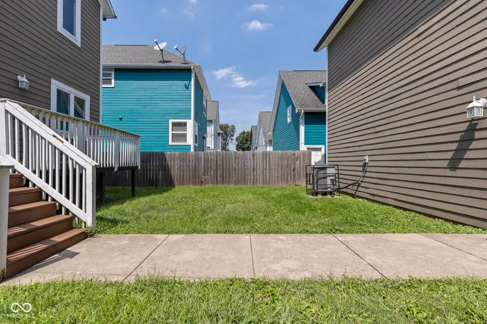 2047 Ruckle Street Indianapolis, IN 46202