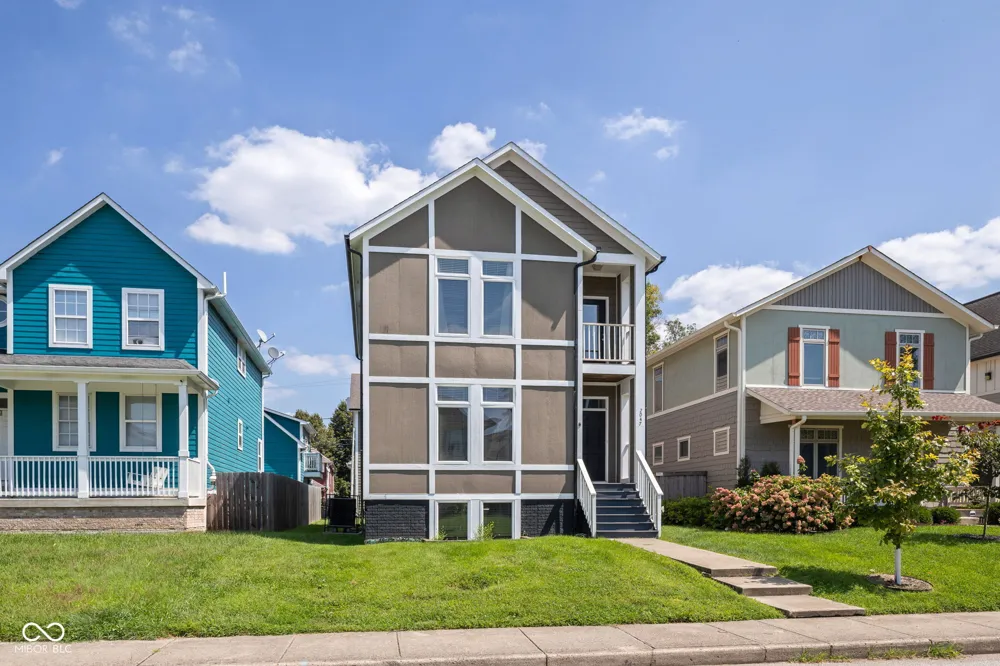 2047 Ruckle Street Indianapolis, IN 46202