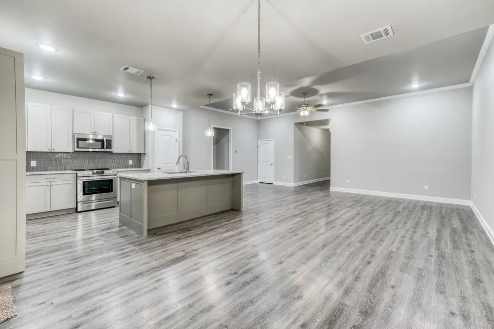 506 W OAK STREET Weatherford, TX 76086