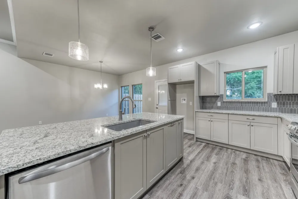 506 W OAK STREET Weatherford, TX 76086