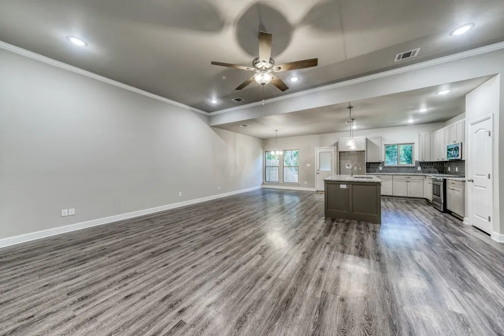 506 W OAK STREET Weatherford, TX 76086