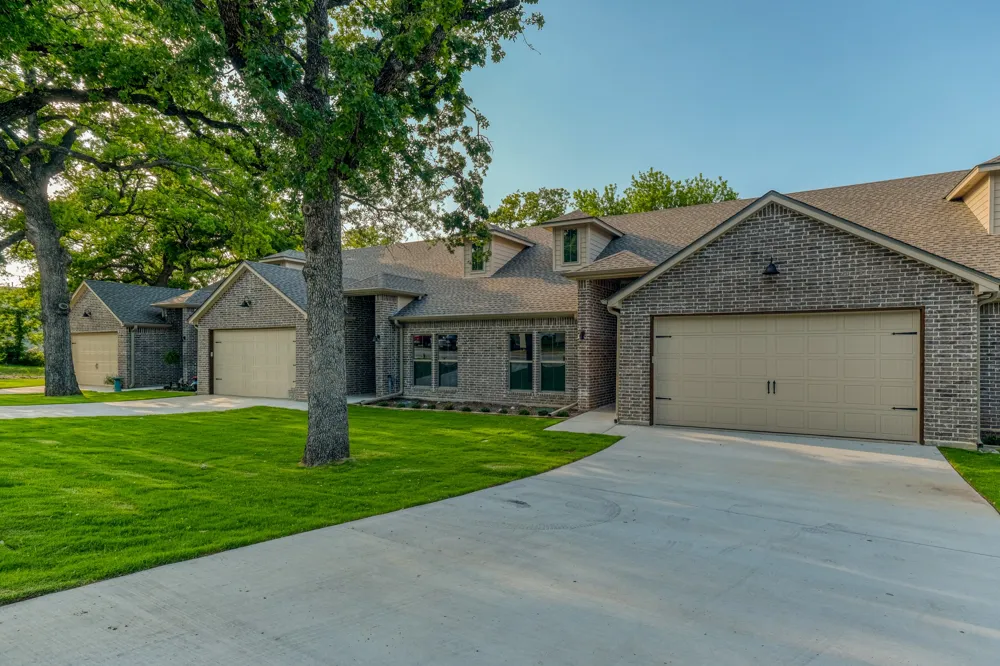 506 W OAK STREET Weatherford, TX 76086