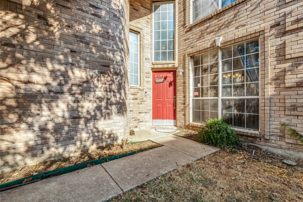 2116 Pritchard Drive Grapevine, TX 76051