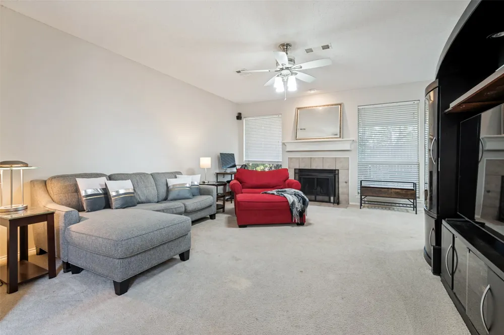 2116 Pritchard Drive Grapevine, TX 76051