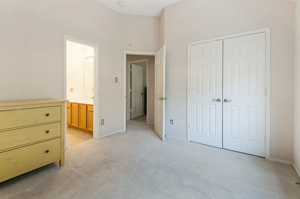 2116 Pritchard Drive Grapevine, TX 76051