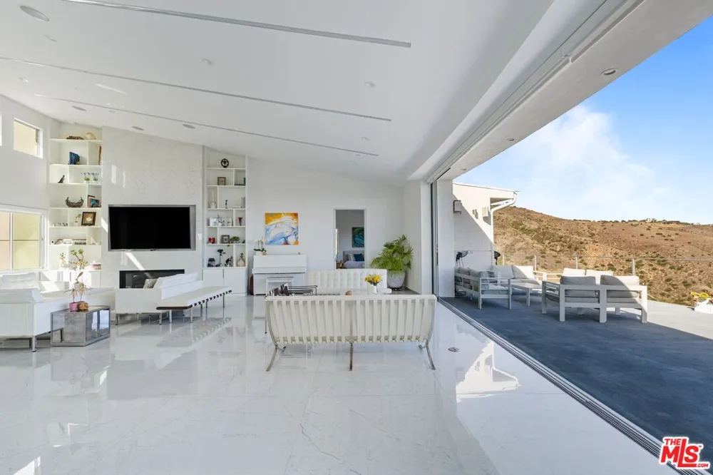 28405 Via Acero Street Malibu, CA 90265