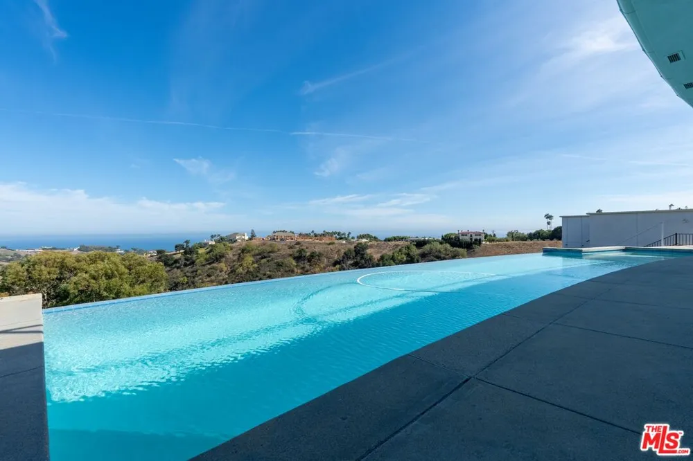 28405 Via Acero Street Malibu, CA 90265