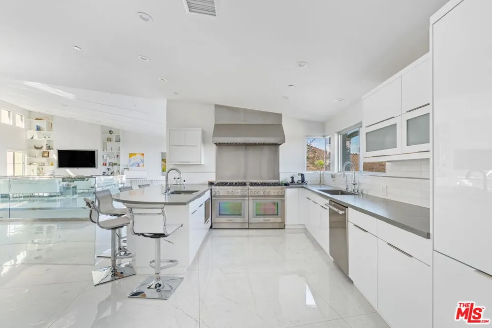 28405 Via Acero Street Malibu, CA 90265